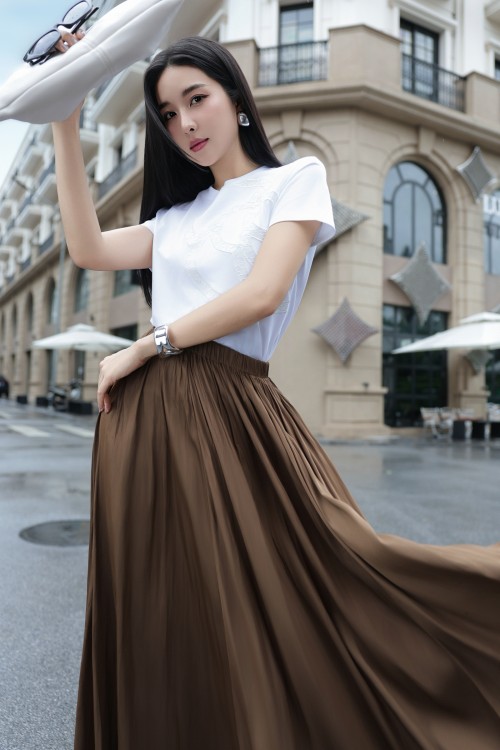 Sixdo Brown Silk Flared Skirt
